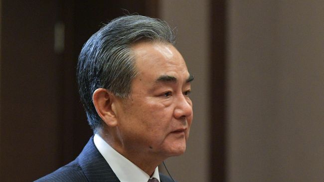 Член Госсовета Китая, министр иностранных дел Китая Ван И Член Госсовета Китая, министр иностранных дел Китая Ван И