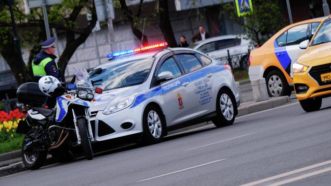Сотрудники ДПС