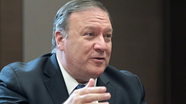Госсекретарь США Майк Помпео во время встречи с президентом РФ Владимиром Путиным в Сочи. 14 мая 2019 Госсекретарь США Майк Помпео во время встречи с президентом РФ Владимиром Путиным в Сочи. 14 мая 2019