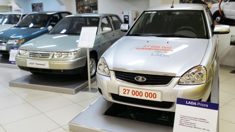 Автомобиль Lada Priora 21723 хэтчбек в музее прототипов АвтоВАЗ в Тольятти Автомобиль Lada Priora 21723 хэтчбек в музее прототипов АвтоВАЗ в Тольятти