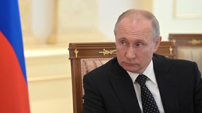  Владимир Путин во время встречи с федеральным президентом Австрийской Республики Александром Ван дер Белленом. 12 мая 2019