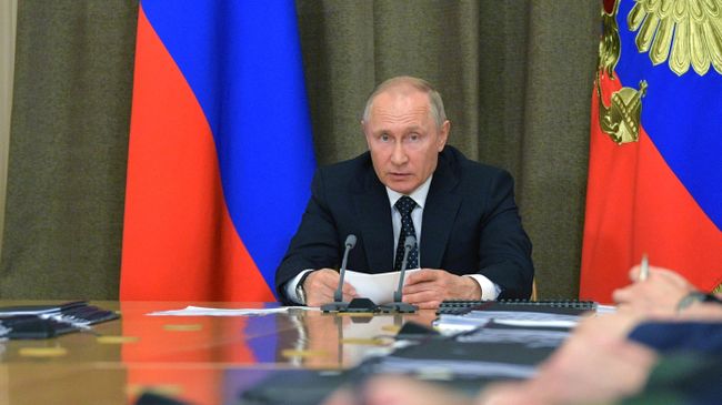 Владимир Путин проводит совещание по вопросам военной авиации. 15 мая 2019 Владимир Путин проводит совещание по вопросам военной авиации. 15 мая 2019