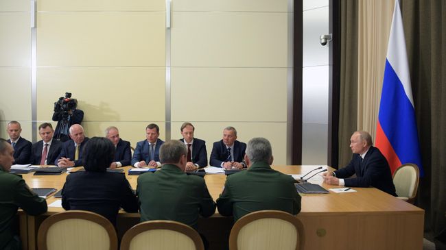 Владимир Путин проводит совещание по вопросам военной авиации. 15 мая 2019 Владимир Путин проводит совещание по вопросам военной авиации. 15 мая 2019