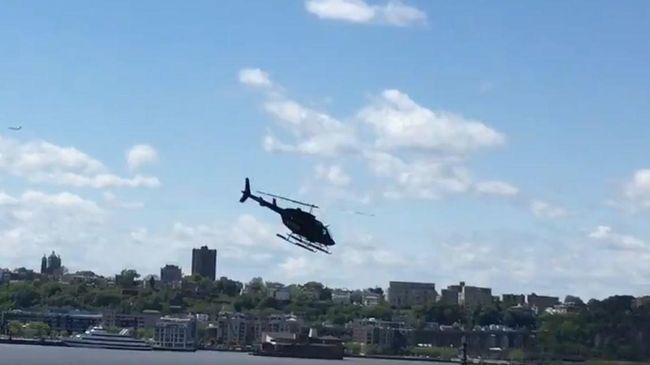 Падение вертолета в реку Гудзон Падение вертолета в реку Гудзон