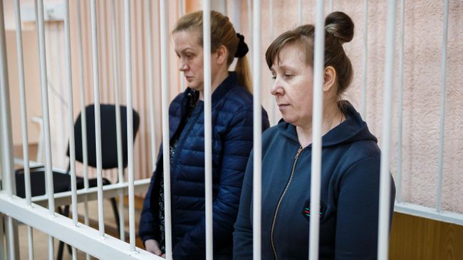 Генеральный директор ОАО Кемеровский кондитерский комбинат Юлия Богданова и генеральный директор ООО Зимняя вишня Надежда Судденок Генеральный директор ОАО Кемеровский кондитерский комбинат Юлия Богданова и генеральный директор ООО Зимняя вишня Надежда Судденок