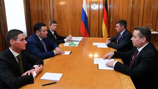 Игорь Руденя и руководство немецкой компании B.Braun Melsungen AG во время встречи в Берлине в рамках презентации инвестиционного потенциала Верхневолжья Игорь Руденя и руководство немецкой компании B.Braun Melsungen AG во время встречи в Берлине в рамках презентации инвестиционного потенциала Верхневолжья