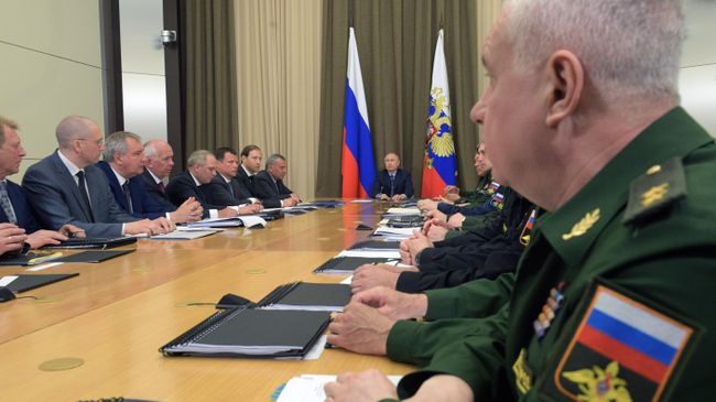 Владимир Путин проводит совещание с руководством министерства обороны РФ и представителями предприятий оборонно-промышленного комплекса. 16 мая 2019 Владимир Путин проводит совещание с руководством министерства обороны РФ и представителями предприятий оборонно-промышленного комплекса. 16 мая 2019