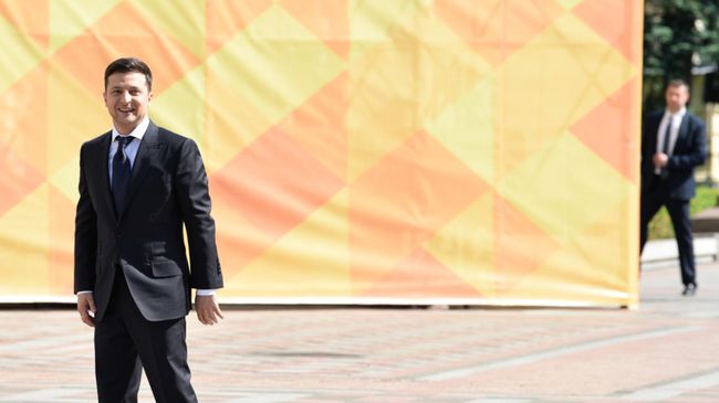 Президент Украины Владимир Зеленский после церемонии инаугурации в Верховной Раде в Киеве. 20 мая 2019 Президент Украины Владимир Зеленский после церемонии инаугурации в Верховной Раде в Киеве. 20 мая 2019
