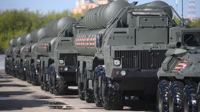 Зенитные ракетные комплексы С-400 Триумф Зенитные ракетные комплексы С-400 Триумф