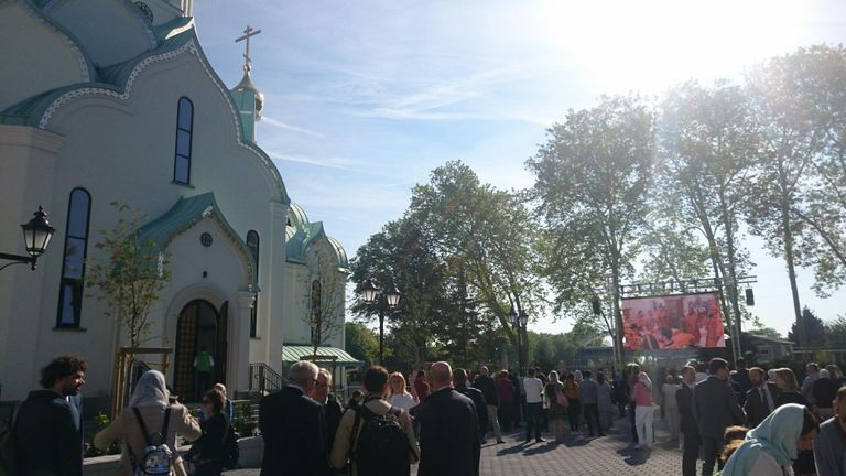 Храм Всех Святых в Страсбурге, Франция, перед церемонией освящения Храм Всех Святых в Страсбурге, Франция, перед церемонией освящения