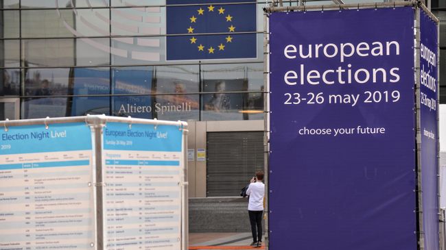 Штаб-квартира Европпарламента в Брюсселе во время заключительного дня выборов в Европейский парламент. 26 мая 2019 Штаб-квартира Европпарламента в Брюсселе во время заключительного дня выборов в Европейский парламент. 26 мая 2019