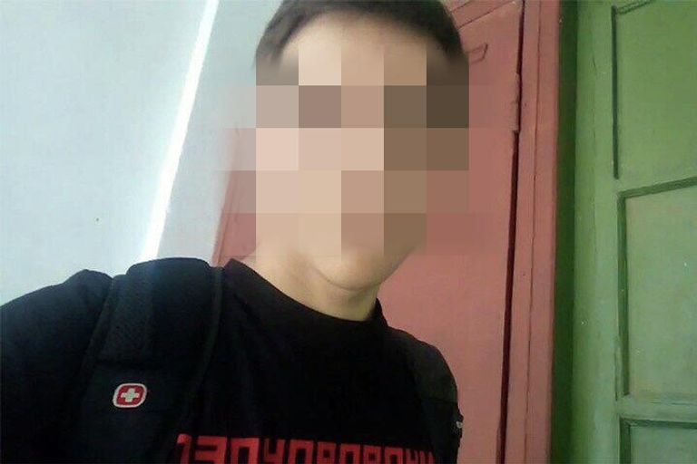 Стоп-кадр видеообращения ученика школы №4 города Вольска, записанного перед нападением Стоп-кадр видеообращения ученика школы №4 города Вольска, записанного перед нападением