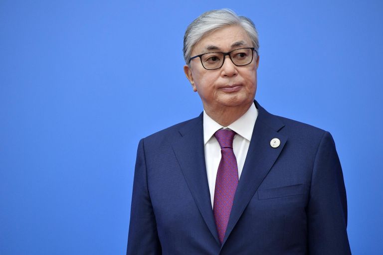 Президент Казахстана Касым-Жомарт Токаев на церемонии приветствия глав делегаций государств - участников Высшего Евразийского экономического совета во Дворце независимости в Нур-Султане. 29 мая 2019