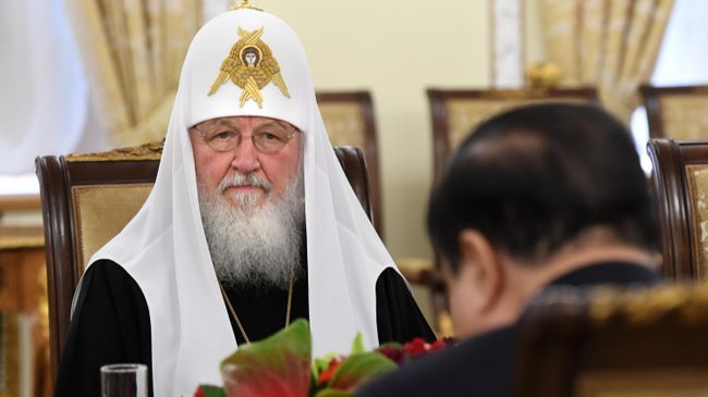 Патриарх Московский и всея Руси Кирилл во время встречи с председателем национального собрания Южной Кореи Мун Хи Саном в патриаршей и синодальной резиденции в Москве. 29 апреля 2019 Патриарх Московский и всея Руси Кирилл во время встречи с председателем национального собрания Южной Кореи Мун Хи Саном в патриаршей и синодальной резиденции в Москве. 29 апреля 2019