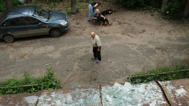 Разбитые стекла в жилом доме в Дзержинске. 1 июня 2019