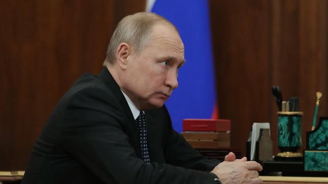 Президент РФ Владимир Путин во время встречи с министром экономического развития РФ Максимом Орешкиным. 3 июня 2019 Президент РФ Владимир Путин во время встречи с министром экономического развития РФ Максимом Орешкиным. 3 июня 2019
