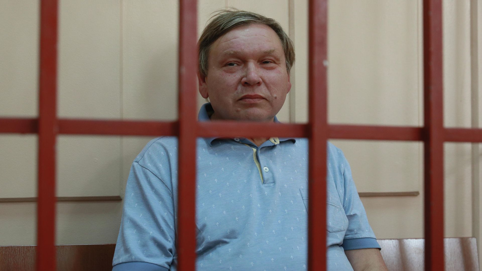 Бывший губернатор Ивановской области Павел Коньков в Басманном суде Москвы Бывший губернатор Ивановской области Павел Коньков в Басманном суде Москвы - РИА Новости, 1920, 17.05.2021