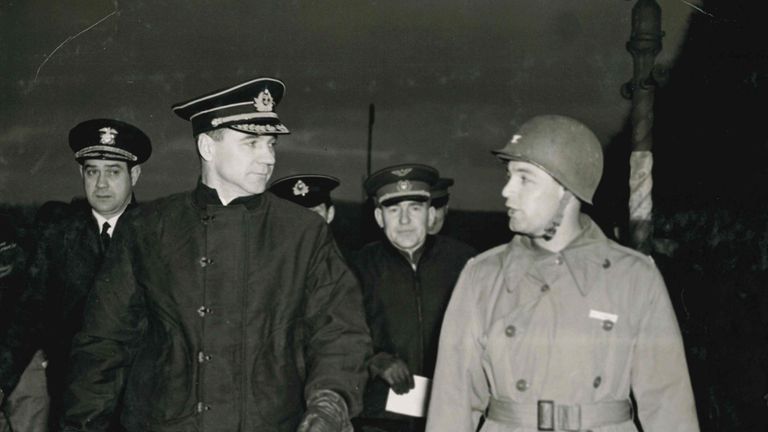 Инспекция американских групп войск 26 июля 1944, Нормандия Инспекция американских групп войск 26 июля 1944, Нормандия