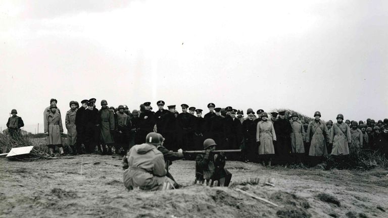 Нормандия, июль 1944 Нормандия, июль 1944
