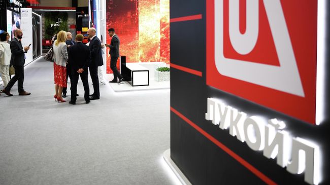Стенд компании Лукойл