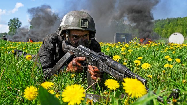 Испытания на право ношения крапового берета среди военнослужащих Росгвардии Испытания на право ношения крапового берета среди военнослужащих Росгвардии