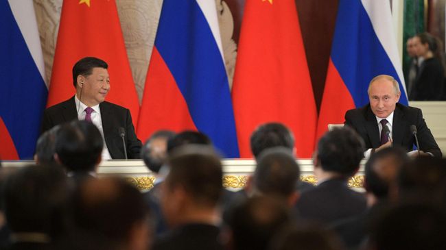 Президент РФ Владимир Путин и председатель КНР Си Цзиньпин на пресс-конференции по итогам российско-китайских переговоров в Кремле. 5 июня 2019 Президент РФ Владимир Путин и председатель КНР Си Цзиньпин на пресс-конференции по итогам российско-китайских переговоров в Кремле. 5 июня 2019