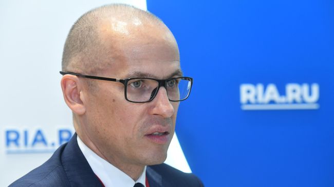 Глава Удмуртии Александр Бречалов во время интервью на стенде МИА Россия сегодня на Петербургском международном экономическом форуме-2019