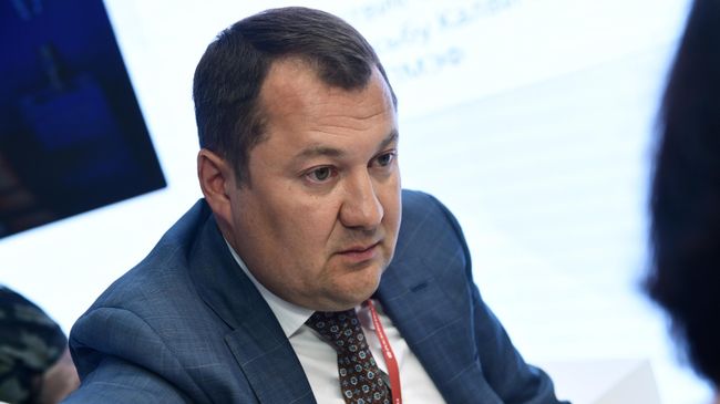 Заместитель министра строительства и жилищно-коммунального хозяйства Российской Федерации Максим Егоров во время интервью на стенде МИА Россия сегодня на Петербургском международном экономическом форуме-2019 Заместитель министра строительства и жилищно-коммунального хозяйства Российской Федерации Максим Егоров во время интервью на стенде МИА Россия сегодня на Петербургском международном экономическом форуме-2019