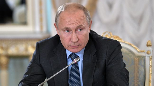 Президент РФ Владимир Путин принимает участие в Петербургском международном экономическом форуме Президент РФ Владимир Путин принимает участие в Петербургском международном экономическом форуме