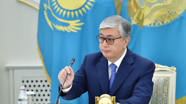 Касым-Жомарт Токаев во время пресс-конференции после оглашения предварительных итогов выборов президента Казахстана Касым-Жомарт Токаев во время пресс-конференции после оглашения предварительных итогов выборов президента Казахстана