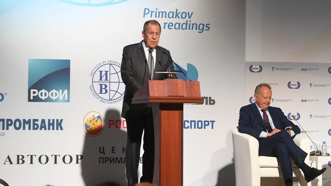 Министр иностранных дел РФ Сергей Лавров выступает во время международного форума Примаковские чтения. 11 июня 2019 Министр иностранных дел РФ Сергей Лавров выступает во время международного форума Примаковские чтения. 11 июня 2019
