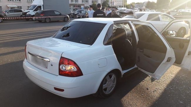 На месте стрельбы у Южного автовокзала Уфы. 9 июня 2019 На месте стрельбы у Южного автовокзала Уфы. 9 июня 2019