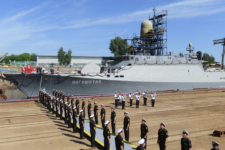 Спуск на воду малого ракетного корабля Ингушетия в Казани. 11 июня 2019