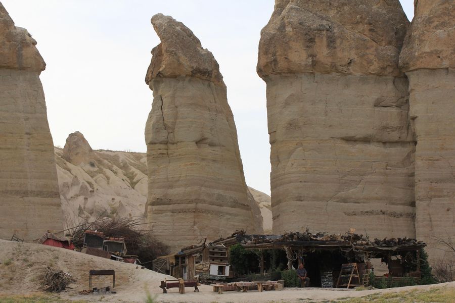 Кафе в горах. Каппадокия Кафе в горах. Каппадокия