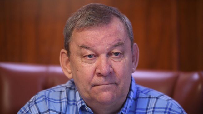 Генеральный директор Большого театра Владимир Урин во время интервью корреспонденту РИА новости Генеральный директор Большого театра Владимир Урин во время интервью корреспонденту РИА новости
