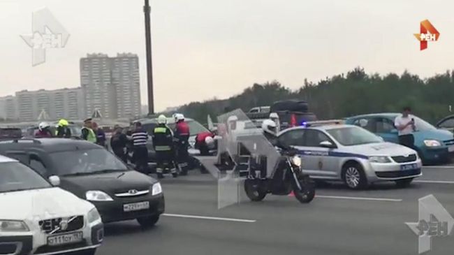 Видео с места массового ДТП на МКАД Видео с места массового ДТП на МКАД