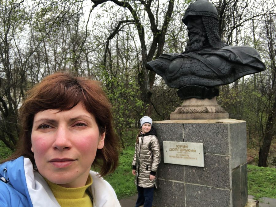 Светлана с дочерью Александрой. Золотое кольцо России, Ярославль Светлана с дочерью Александрой. Золотое кольцо России, Ярославль