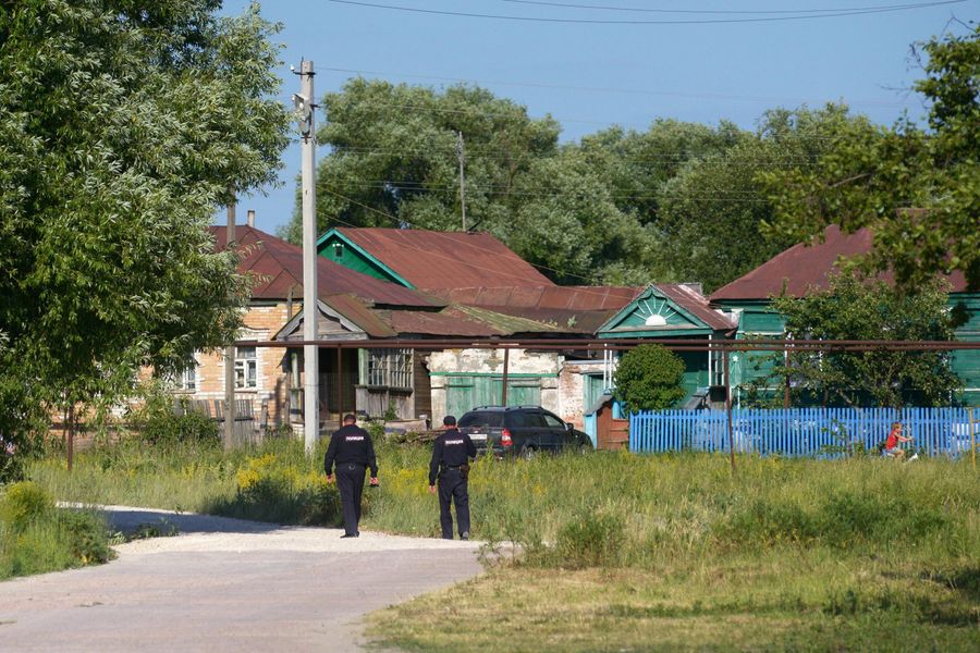 Сотрудники правоохранительных органов в селе Чемодановка Сотрудники правоохранительных органов в селе Чемодановка