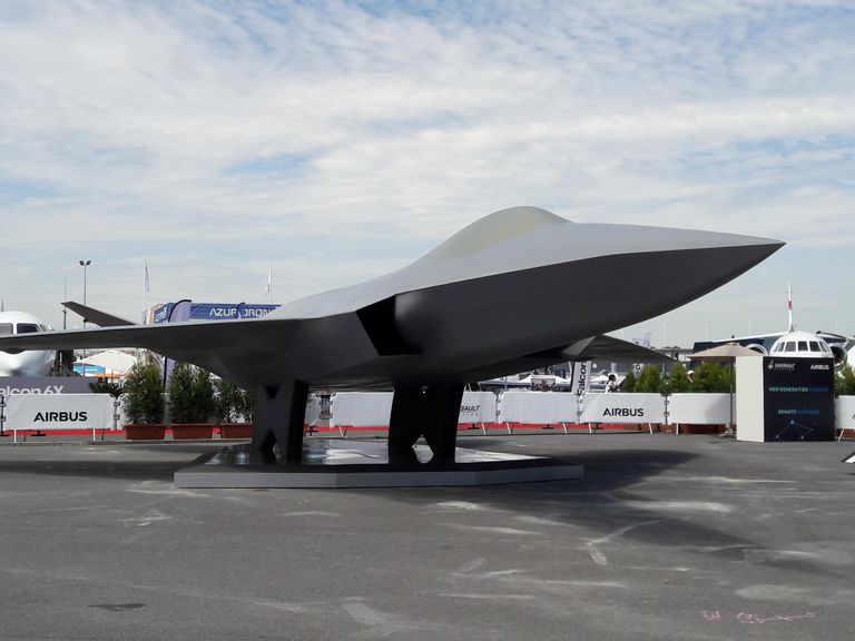 Новейший европейский истребитель 5-го поколения NGF (Next Generation Fighter) на международном аэрокосмическом салоне Paris Air Show 2019 во Франции Новейший европейский истребитель 5-го поколения NGF (Next Generation Fighter) на международном аэрокосмическом салоне Paris Air Show 2019 во Франции