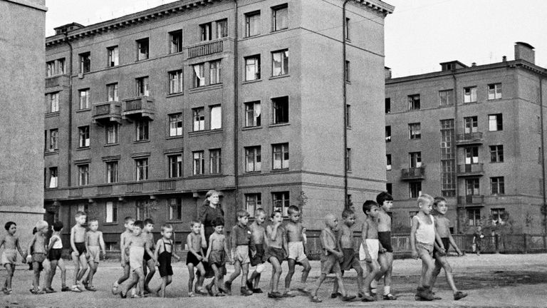 Дети на улицах города. Москва, 23 июня 1941 год Дети на улицах города. Москва, 23 июня 1941 год