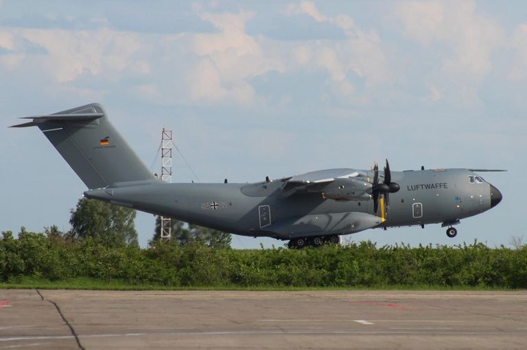 Самолет НАТО Airbus A400M ВВС Германии в Кемерово Самолет НАТО Airbus A400M ВВС Германии в Кемерово