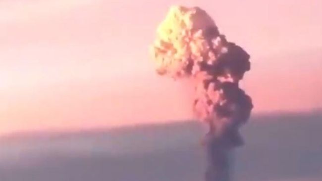 Выброс столба дыма вулканом Попокатепетль в Мексике Выброс столба дыма вулканом Попокатепетль в Мексике