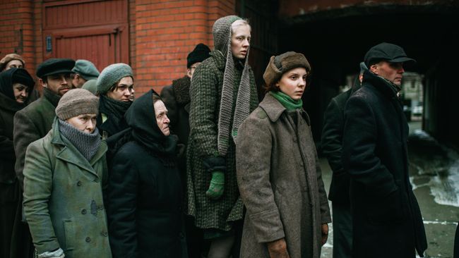 Кадр из фильма Дылда Кадр из фильма Дылда