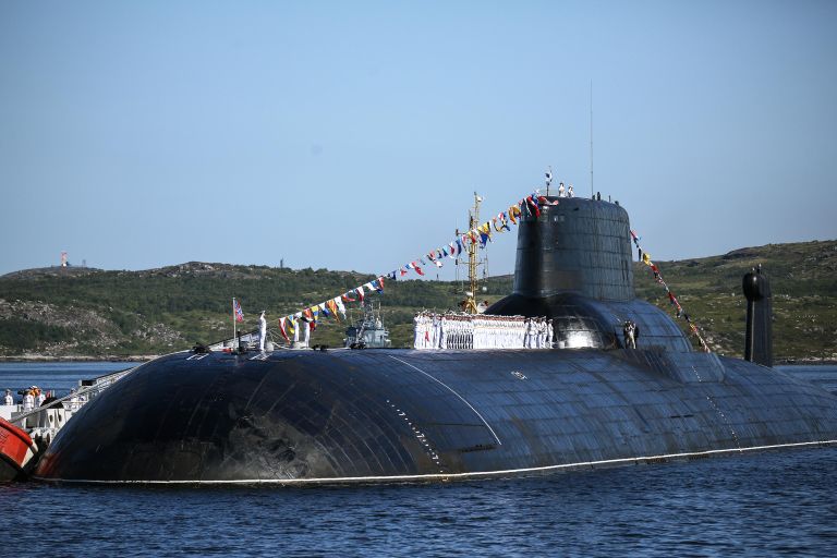 Тяжёлый атомный ракетный подводный крейсер стратегического назначения проекта 941 Акула ТК-208 Дмитрий Донской 
