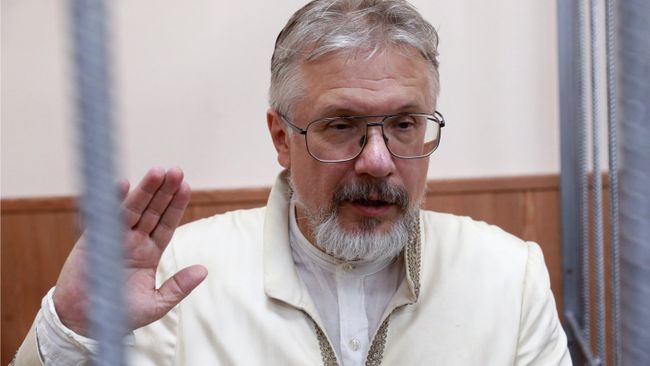 Обвиняемый по делу о растрате в банке Кредитный экспресс основатель группы компаний Ваш финансовый попечитель Василий Бойко-Великий во время избрания меры пресечения в Басманном суде Москвы. 20 июня 2019 Обвиняемый по делу о растрате в банке Кредитный экспресс основатель группы компаний Ваш финансовый попечитель Василий Бойко-Великий во время избрания меры пресечения в Басманном суде Москвы. 20 июня 2019