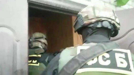 Сотрудники ФСБ РФ во время спецоперации в Карачаево-Черкесии Сотрудники ФСБ РФ во время спецоперации в Карачаево-Черкесии - РИА Новости, 1920, 13.10.2020