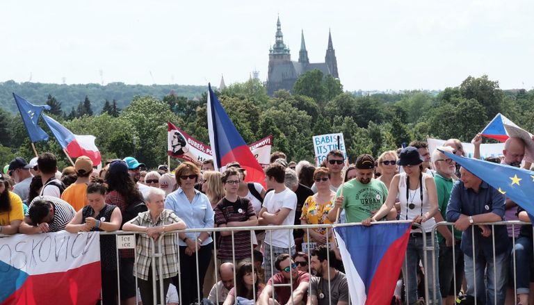 Участники протестной акции в Праге против премьер-министра Андрея Бабиша. 23 июня 2019