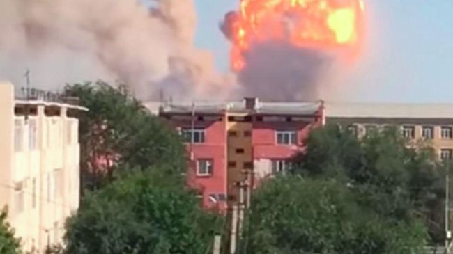Пожар в воинской части в населенном пункте Арысь в Казахстане Пожар в воинской части в населенном пункте Арысь в Казахстане