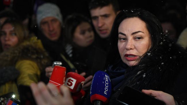 Рассмотрение ходатайства о продлении срока ареста футболистам П. Мамаеву и А. Кокорину Рассмотрение ходатайства о продлении срока ареста футболистам П. Мамаеву и А. Кокорину