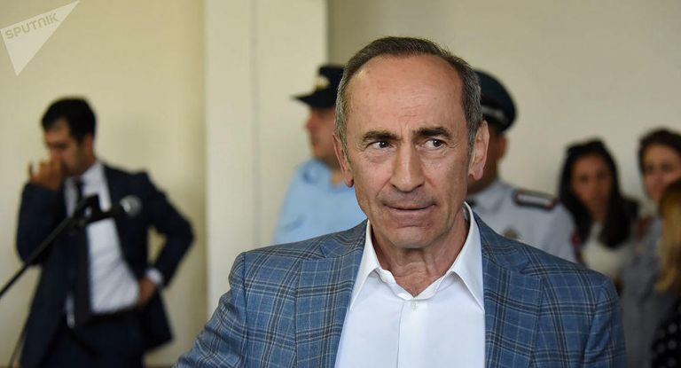 Роберт Кочарян в суде Роберт Кочарян в суде